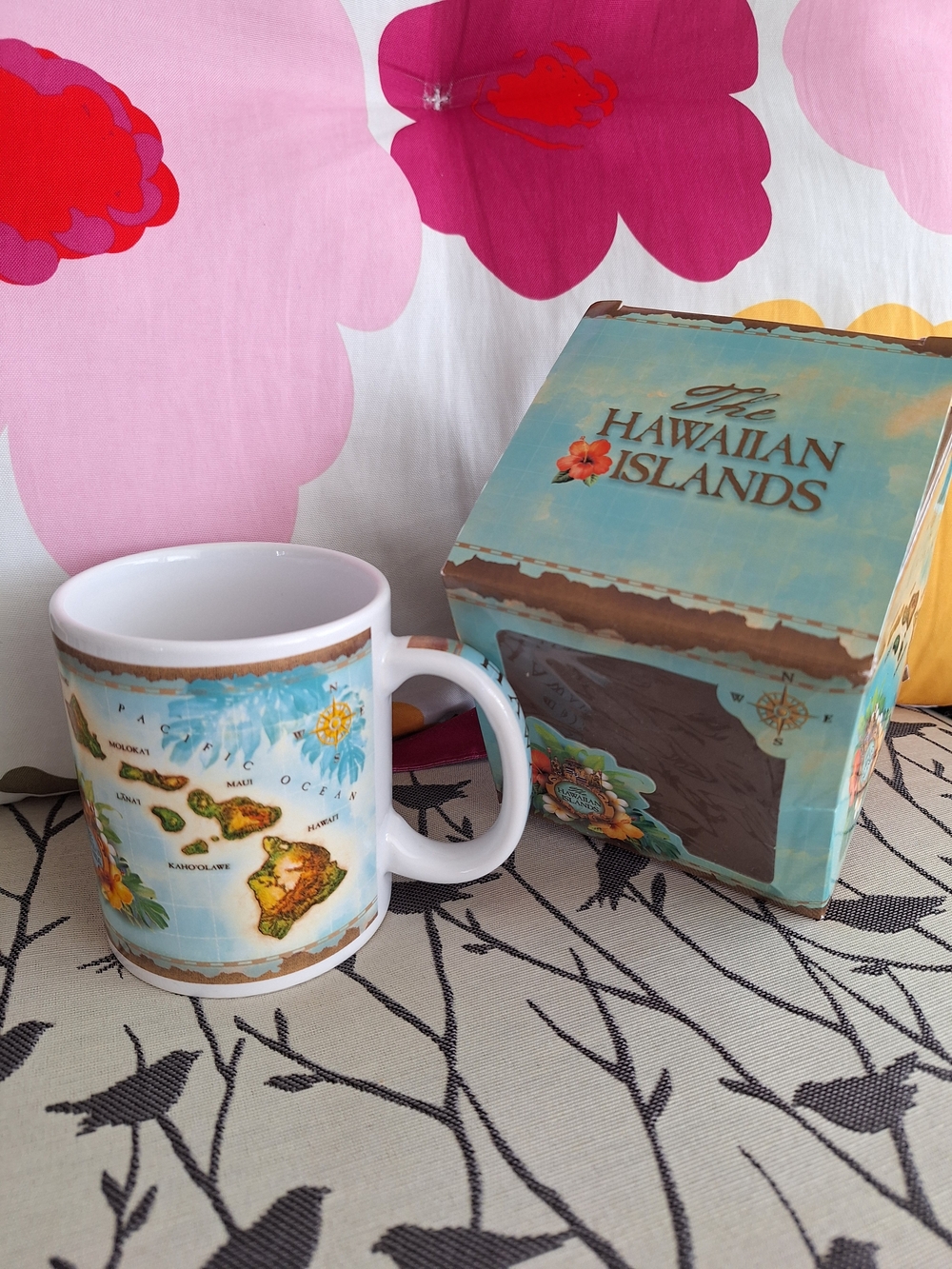Hawaii Island Ceramic Map Mug - White & Blue New